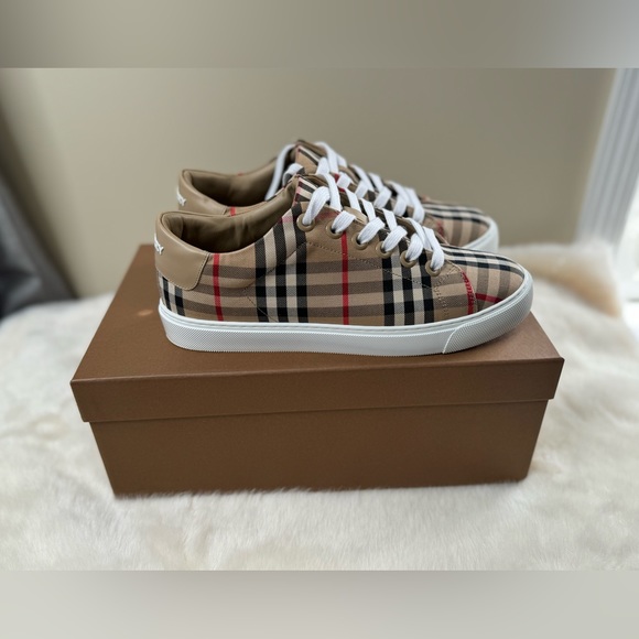 Burberry Shoes - SOLD Burberry Women's Albridge Lace Up Sneakers